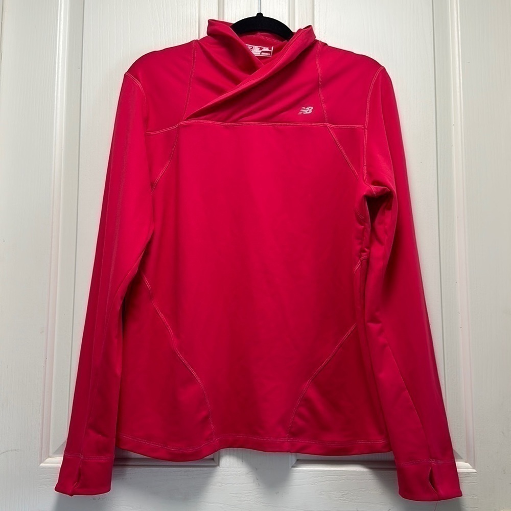 NEW BALANCE LS Athletic, shawl collar, thumb holes Raspberry Color Sz Large